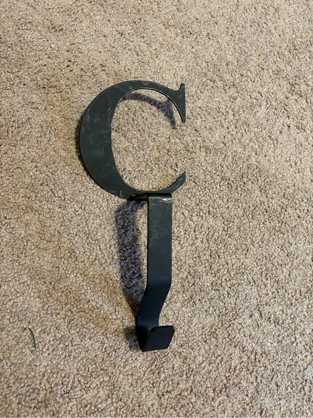 Black Metal Letter 'C' Hook